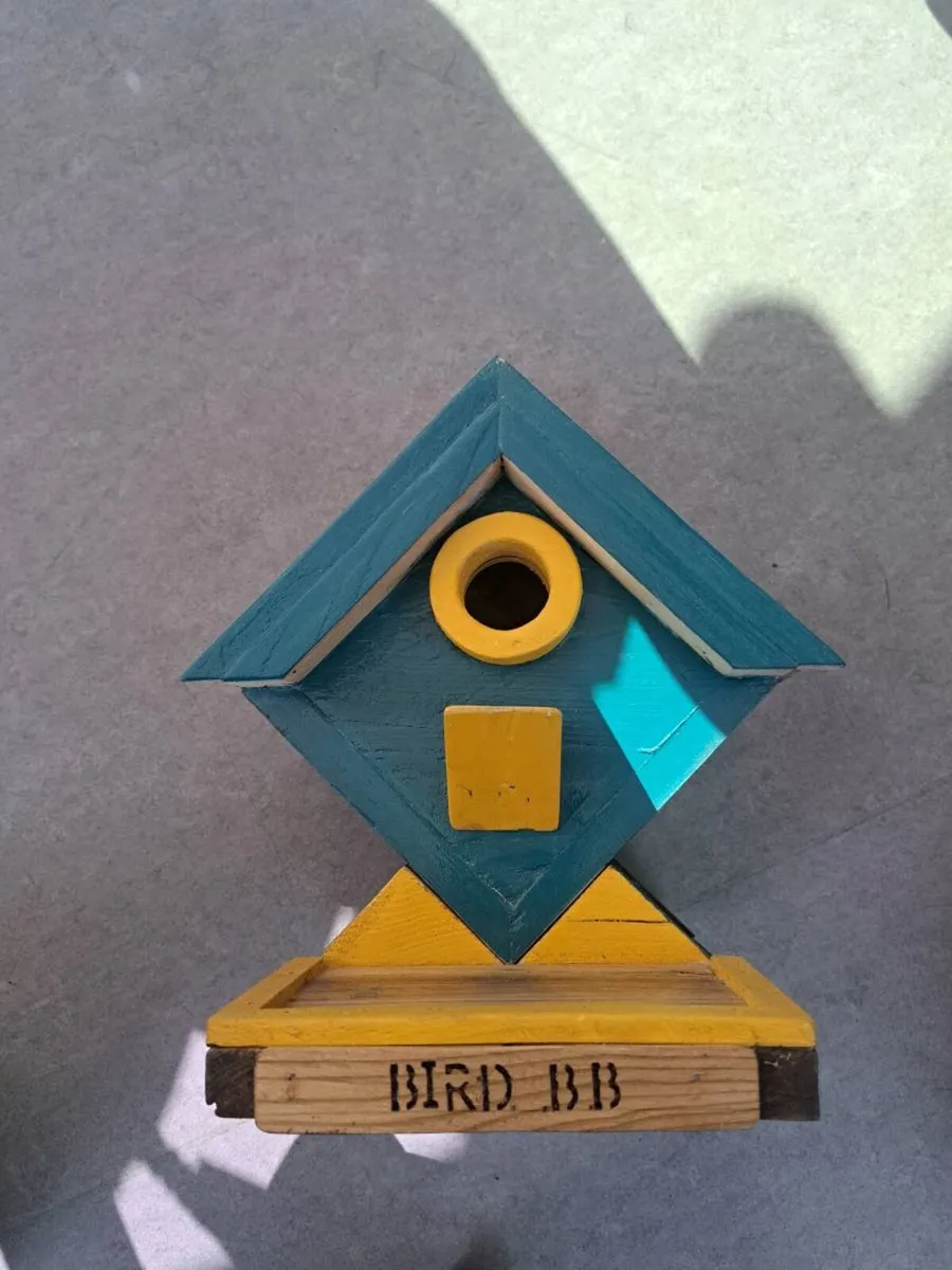 Bird house - Image 1