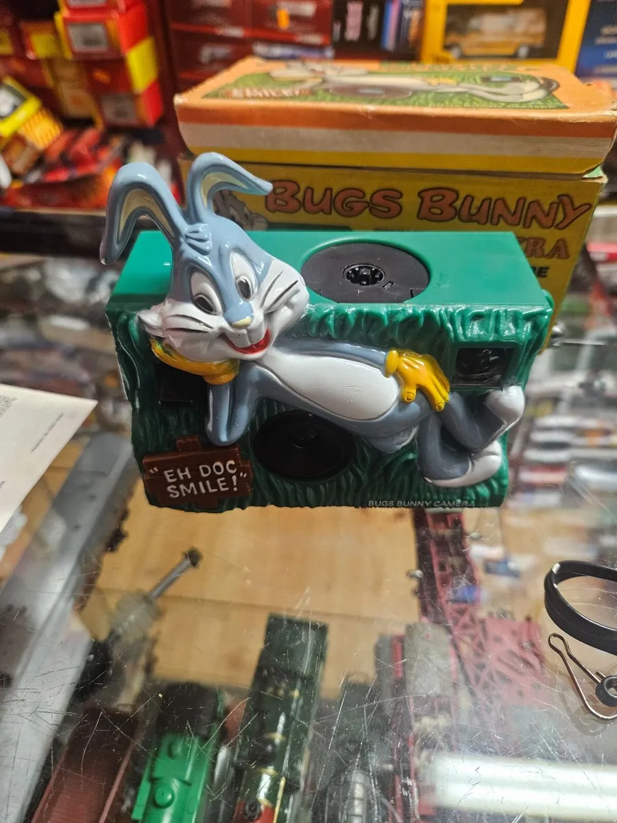 Vintage Bugs Bunny Camera - Image 3