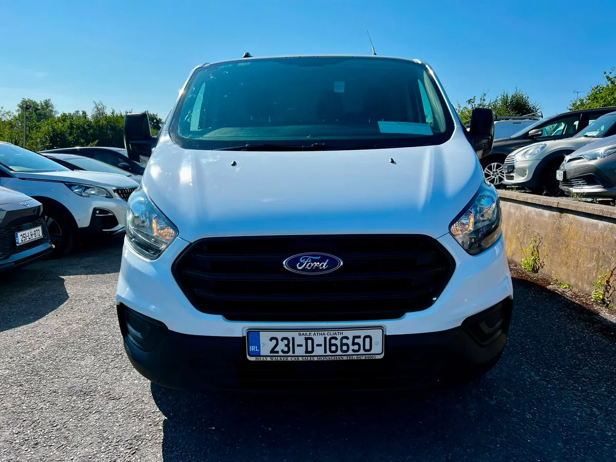 Ford Transit Custom 2023 - Image 2