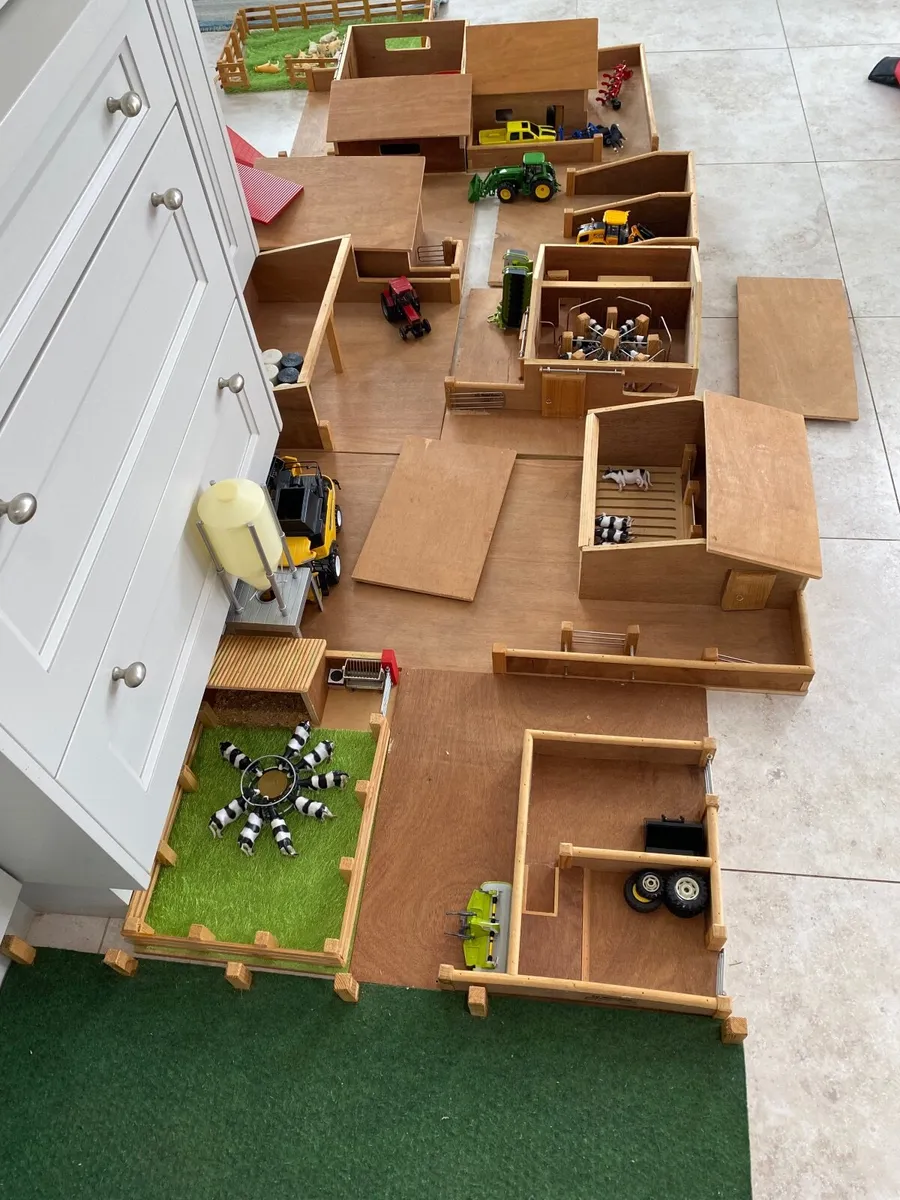 Toy Farm - Image 2