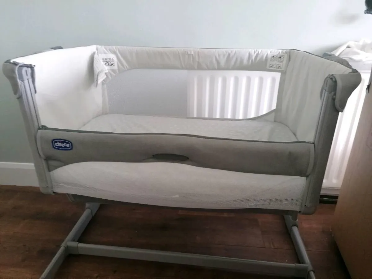 Chicco Baby sleep cot next 2 me crib - Image 4