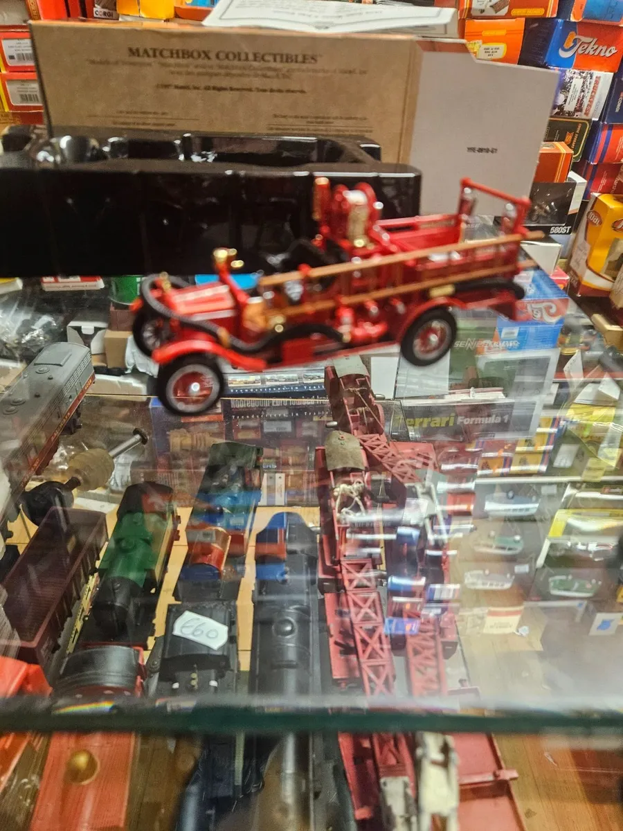 Matchbox Yesteryear Fire Engine - Image 2