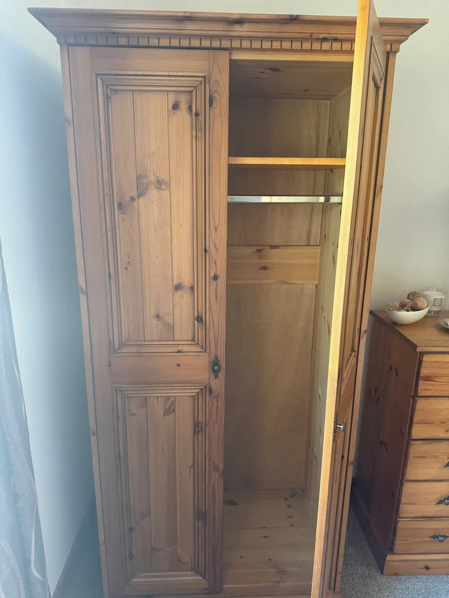 Full Bedroom Furniture - Image 3