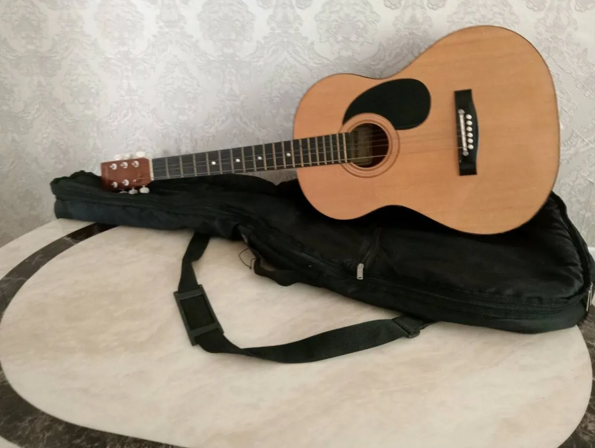 Guitar - Image 4