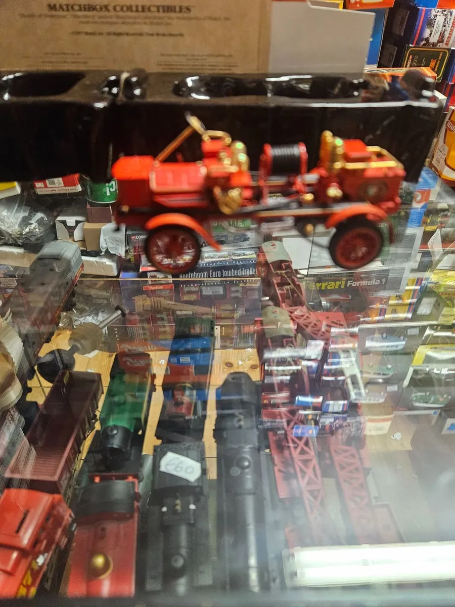 Matchbox Yesteryear Fire Engine - Image 3