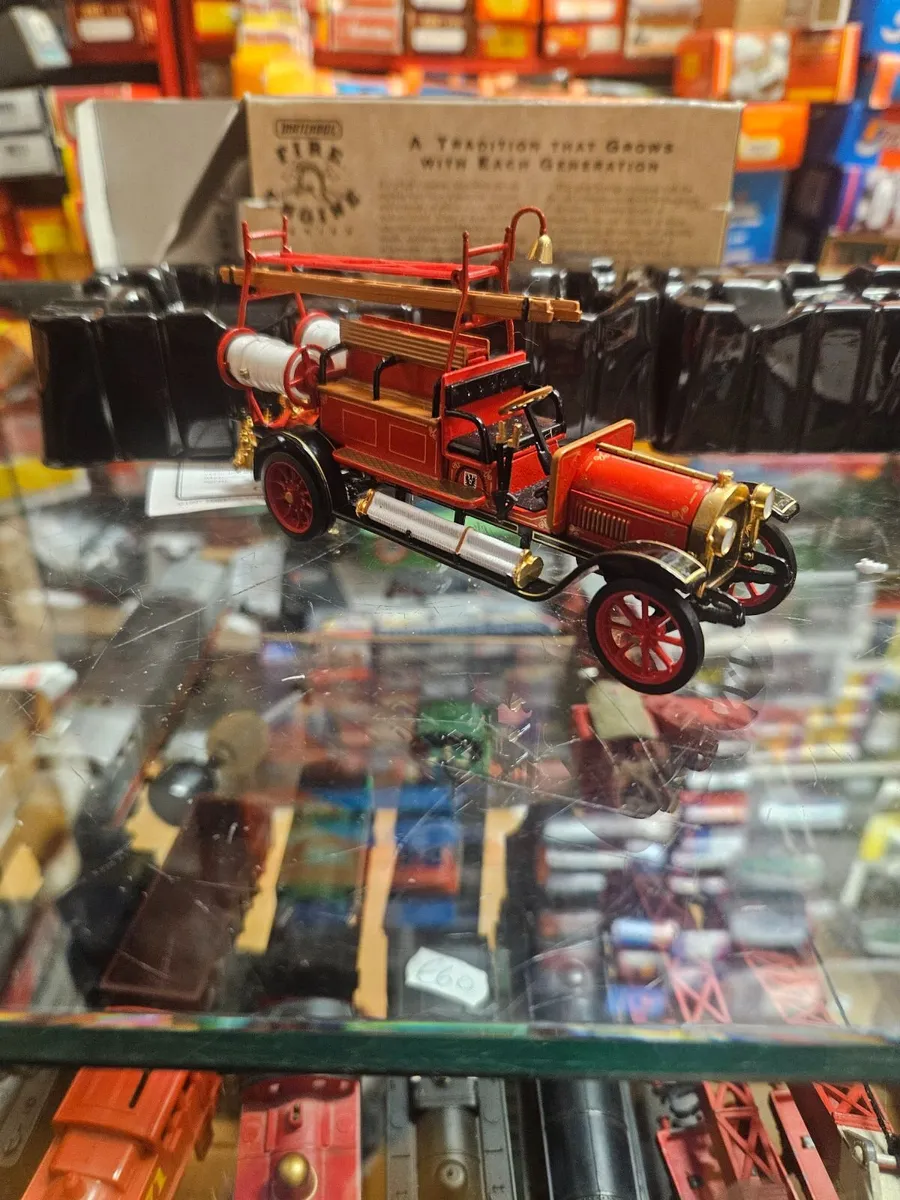 Matchbox Yesteryear Fire Engine - Image 2