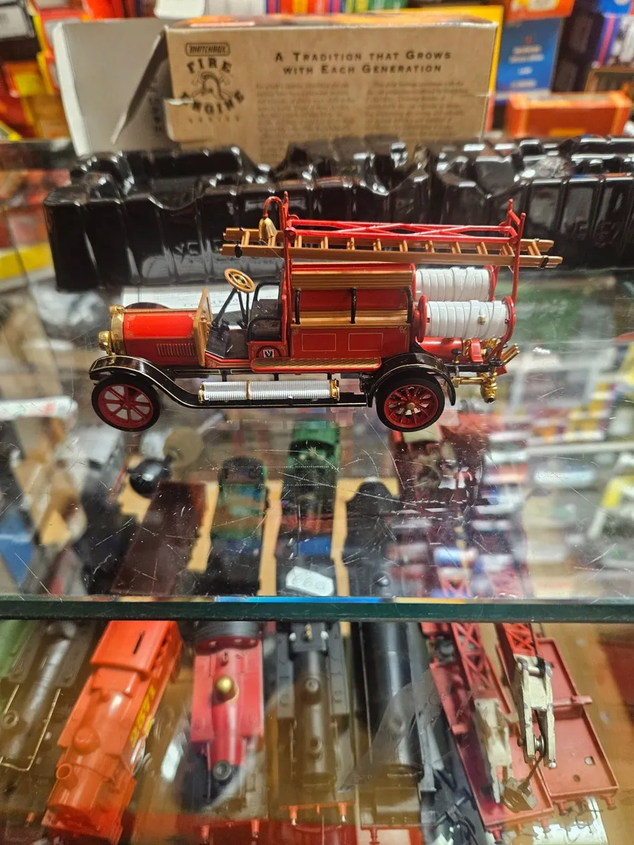 Matchbox Yesteryear Fire Engine - Image 3
