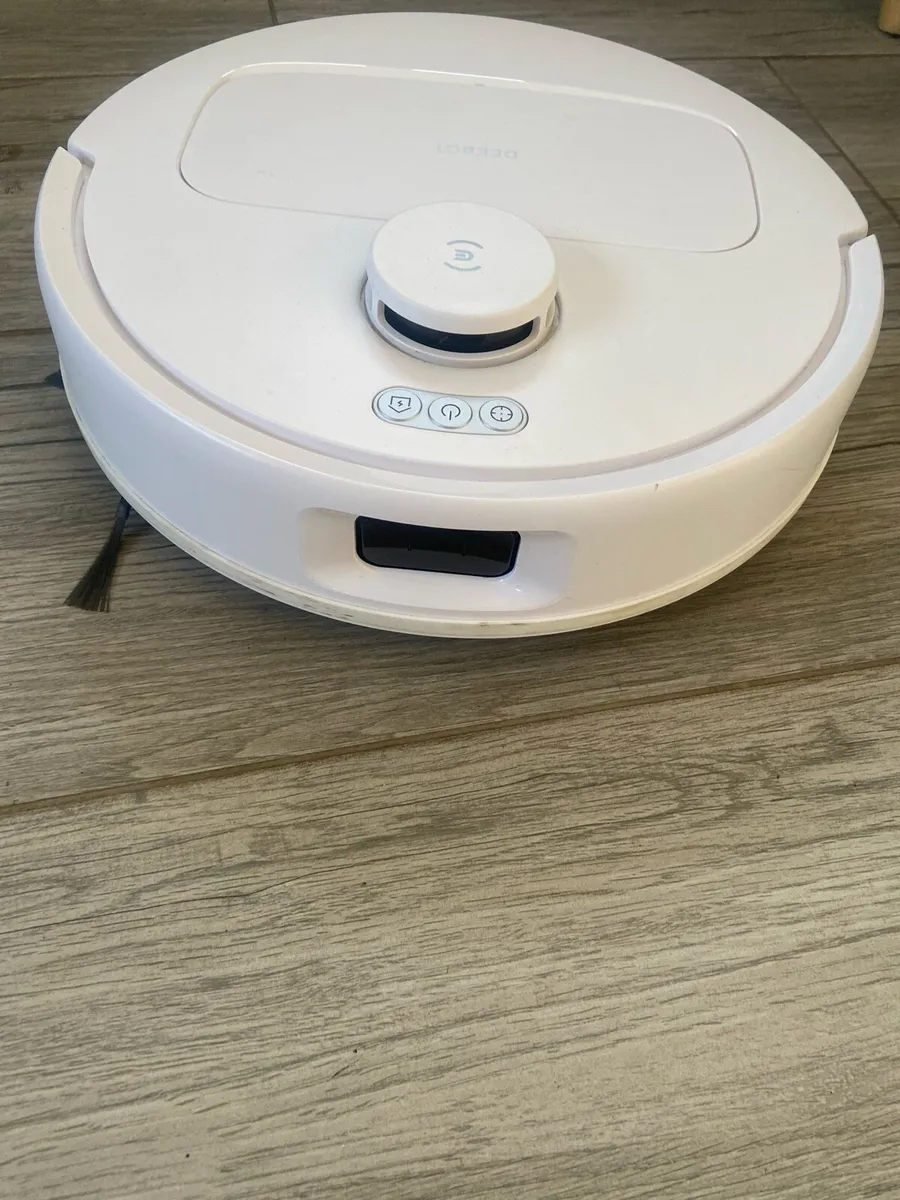 Ecovas Deebot N20e Robot hoover - Image 1