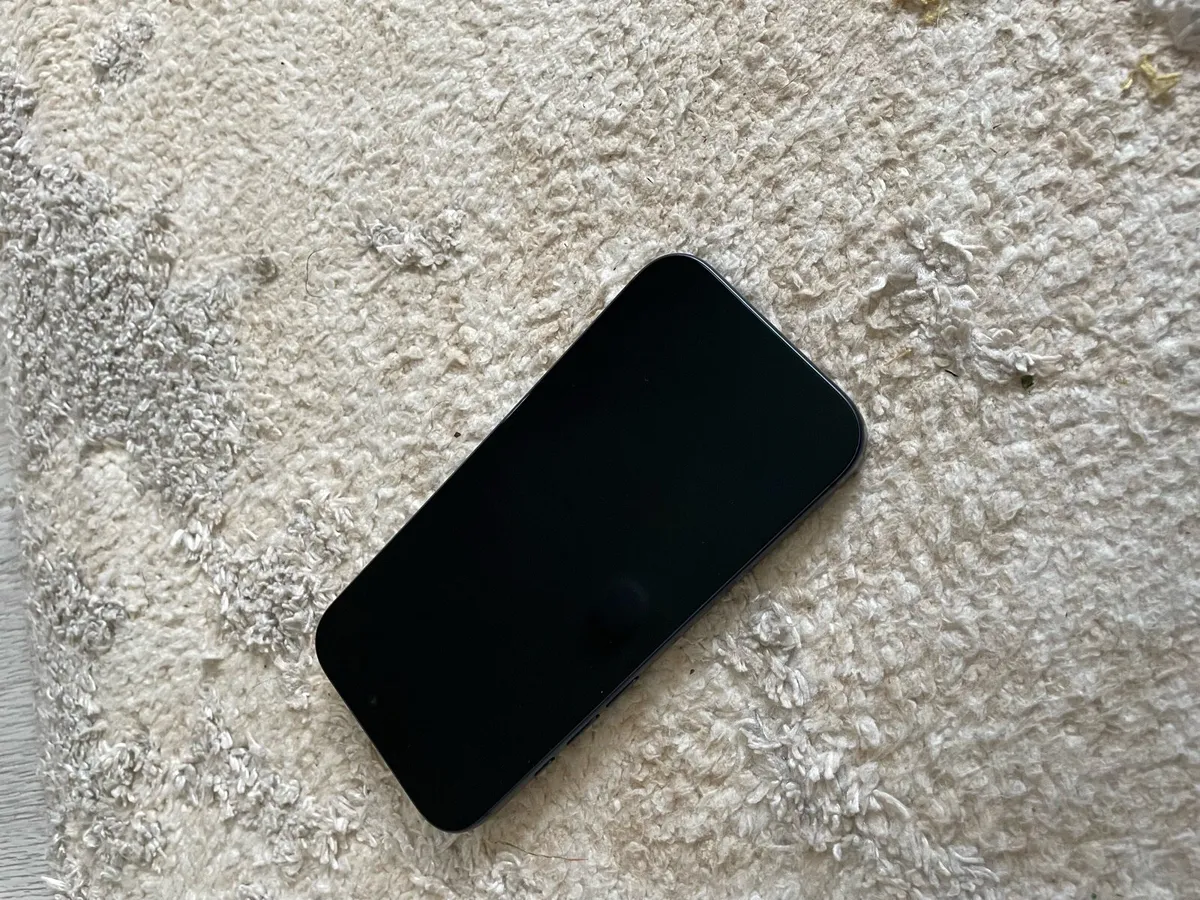 iPhone 17 pro - Image 4