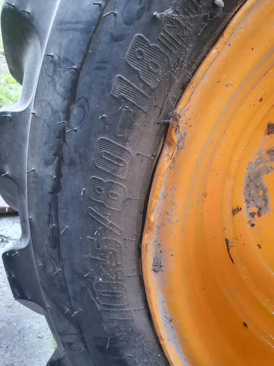 Telehandler Wheels with 10.5/80-18 tyres - Image 4