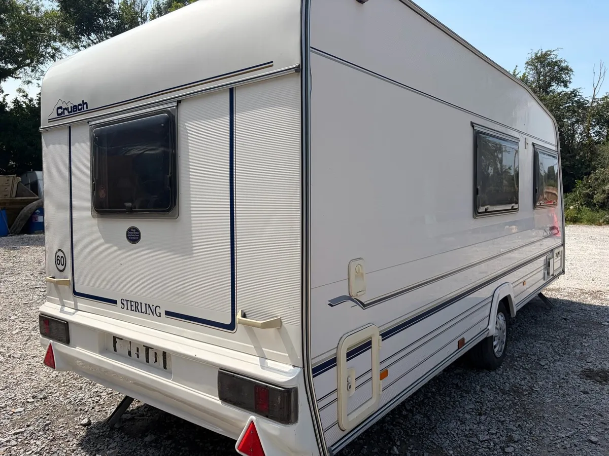 Sterling 4berth caravan and air awning - Image 4