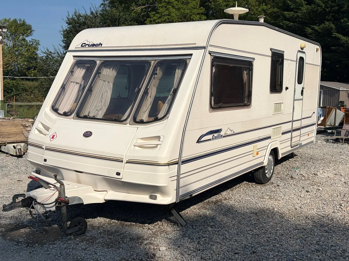 Sterling 4berth caravan and air awning - Image 1