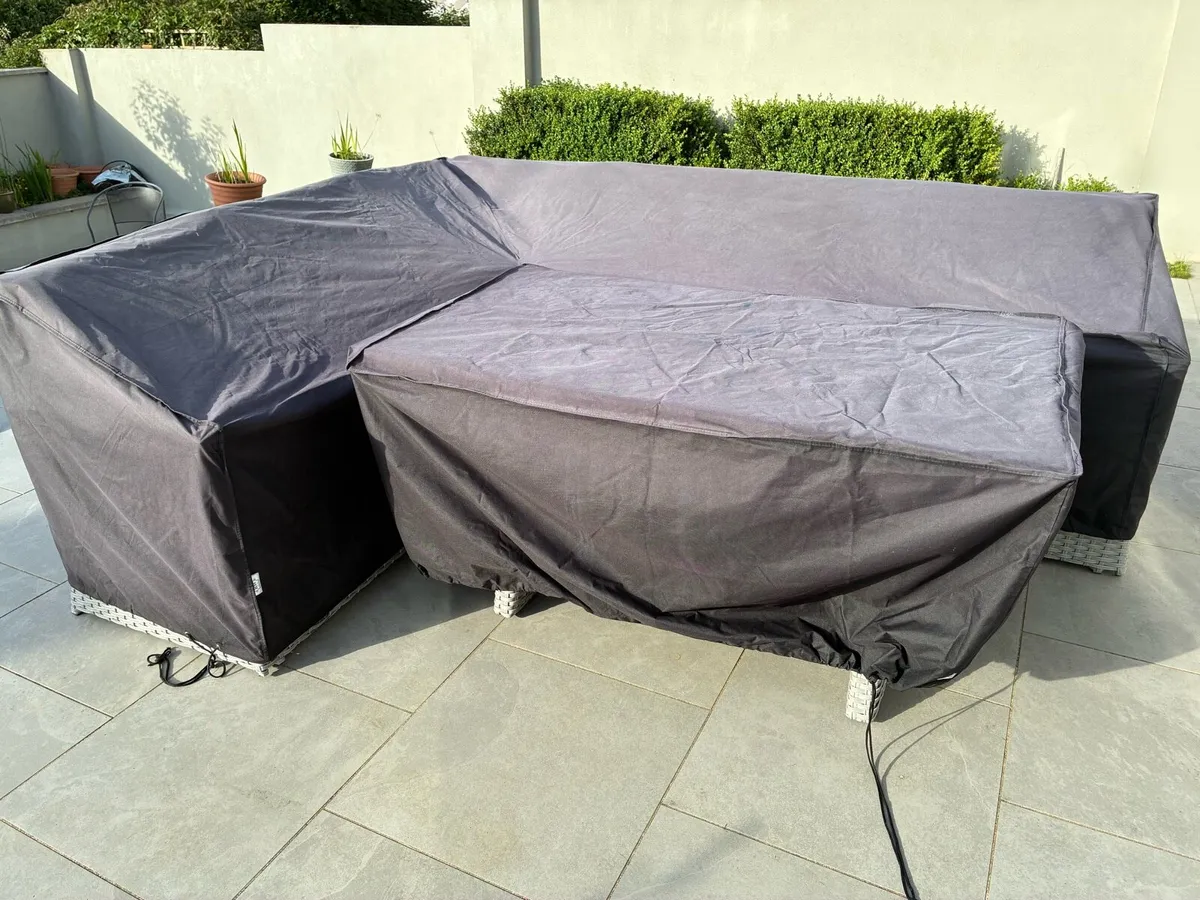 Ratheood Outdoor Corner Dining Set - Image 4