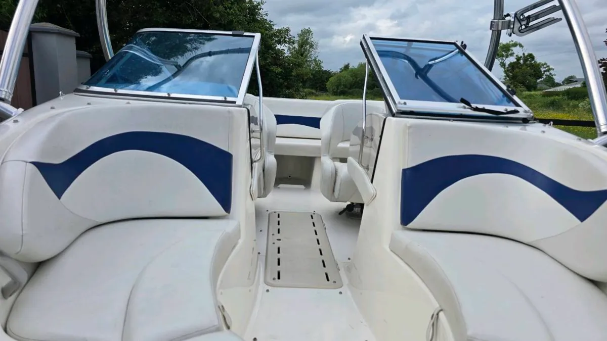 Larson 180 Sport Bowrider - Image 2