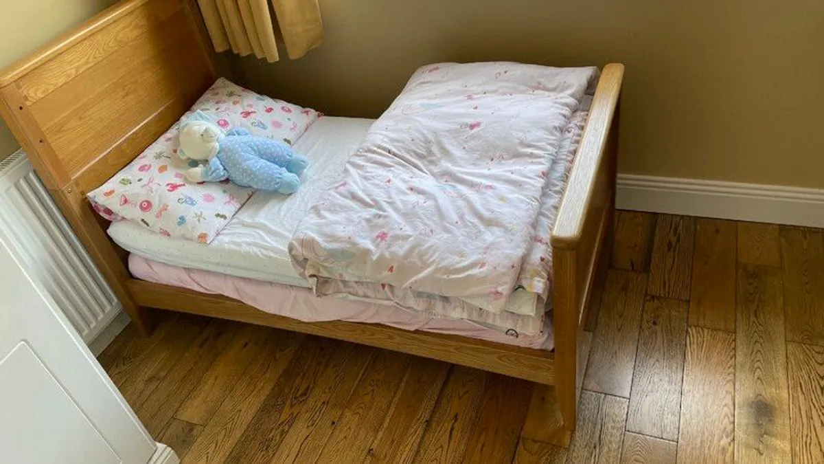 Baby Elegance Cot - Image 1