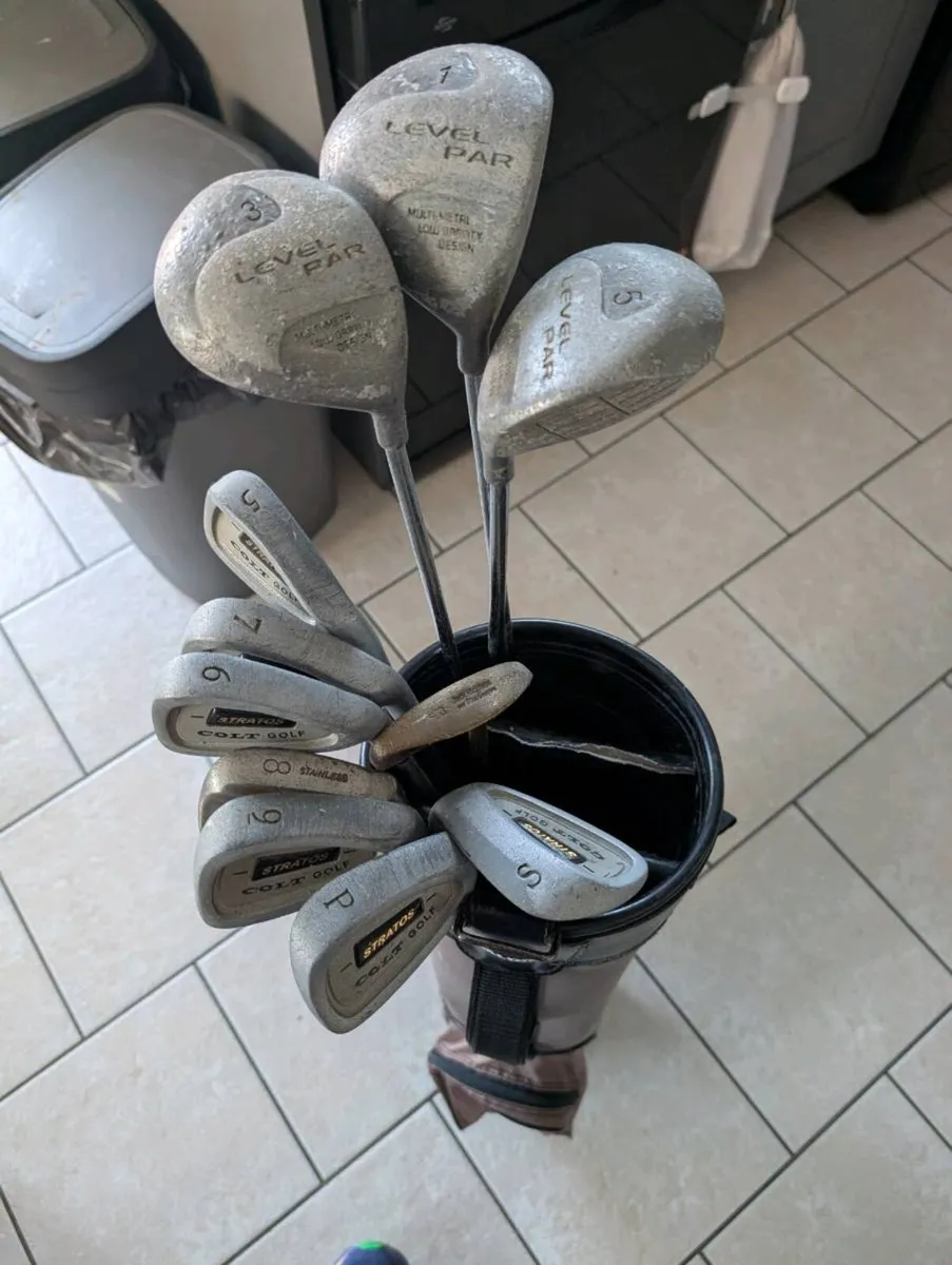 Cheap Set of beginner golf clubs - Image 1