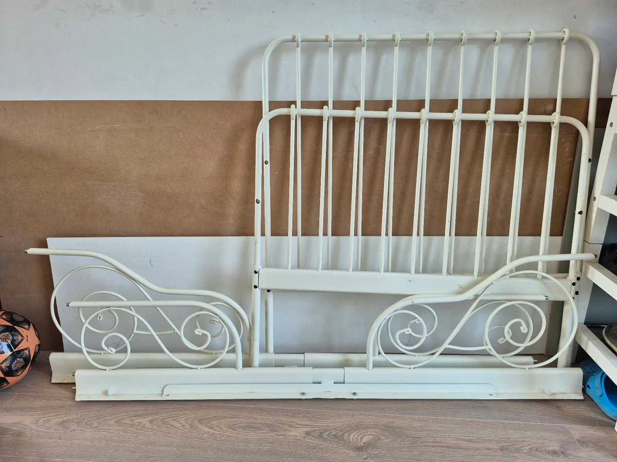 Ikea extendable kids bed - Image 2