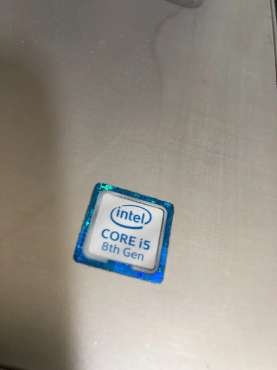 Dell 5770 17inc display 8ram 1tb hard 4gpu - Image 2