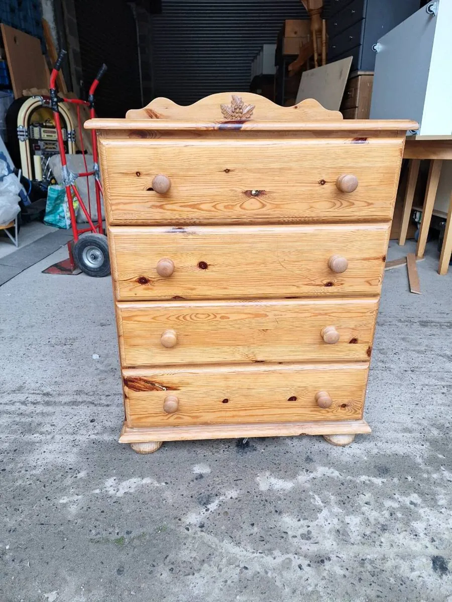 Old solid pine chest of drawers (DELIVERY) - Image 1