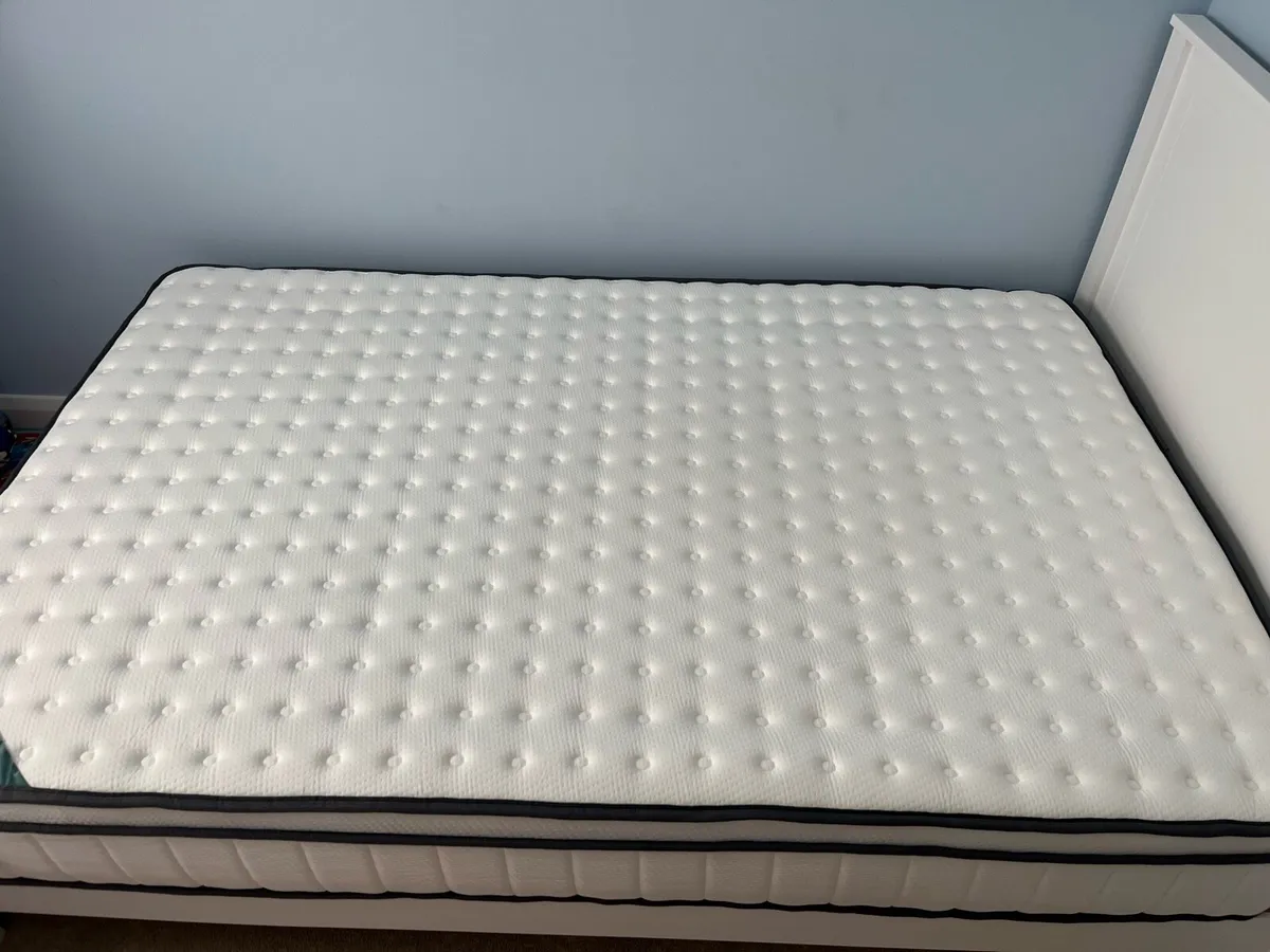 1000 pocket elite Mattress 4ft - Image 3