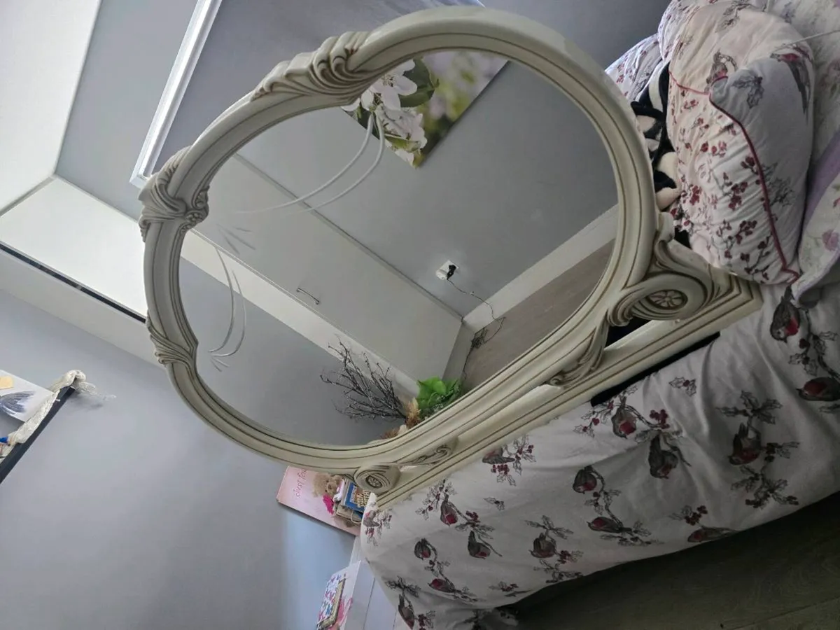 Large mirror - Image 2