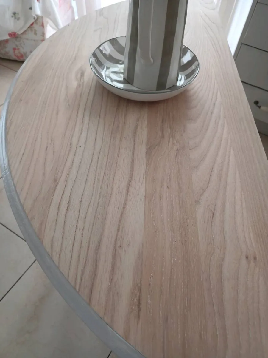 Console table - Image 1