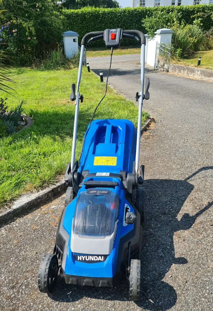Lawnmower, Battery powered - Image 1