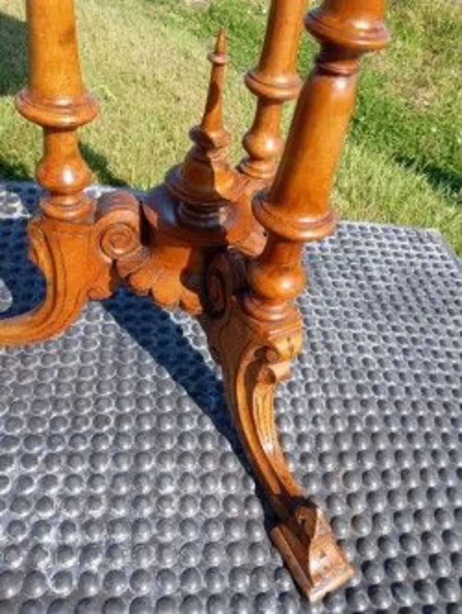Antique Victorian Walnut Tripod Occasional Table - Image 4