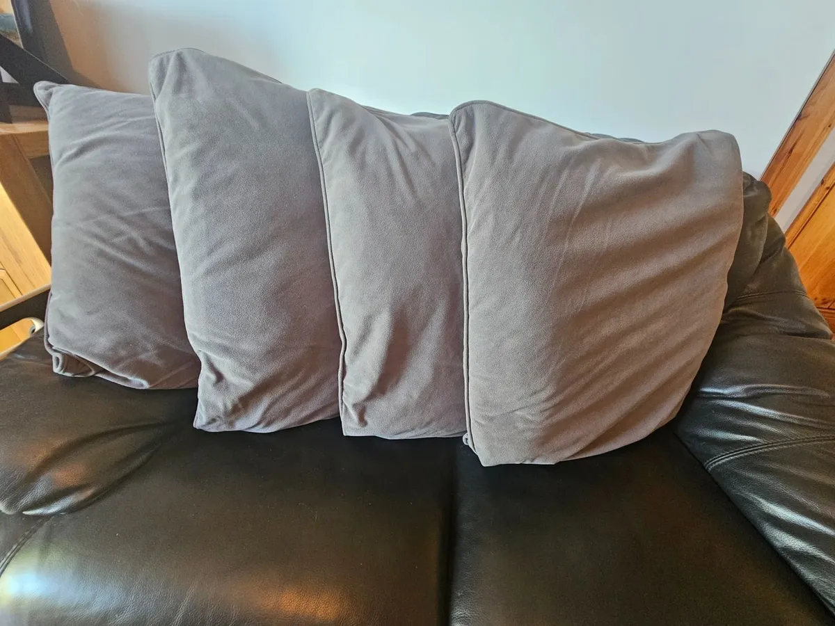 Selection of silver/grey cushions - Image 3