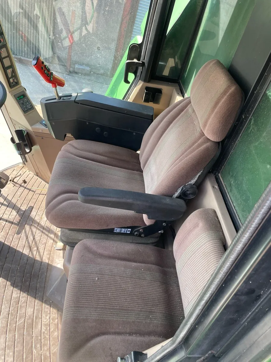 John Deere 2058 - Image 3