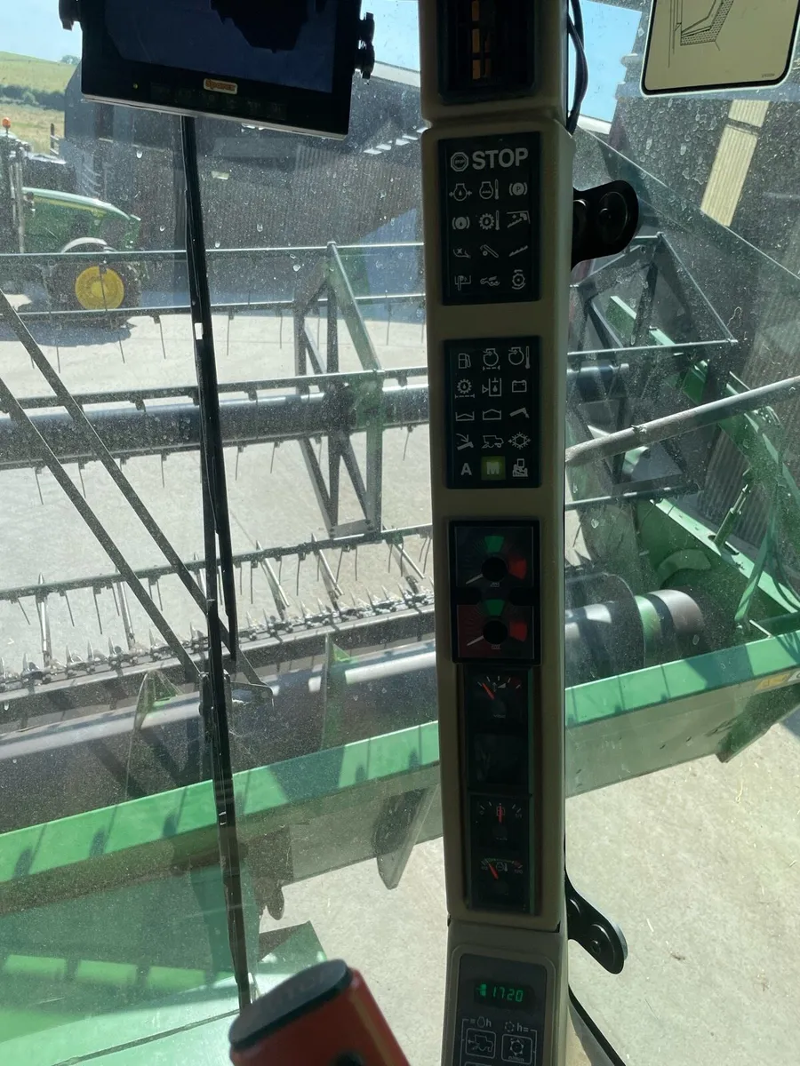 John Deere 2058 - Image 4
