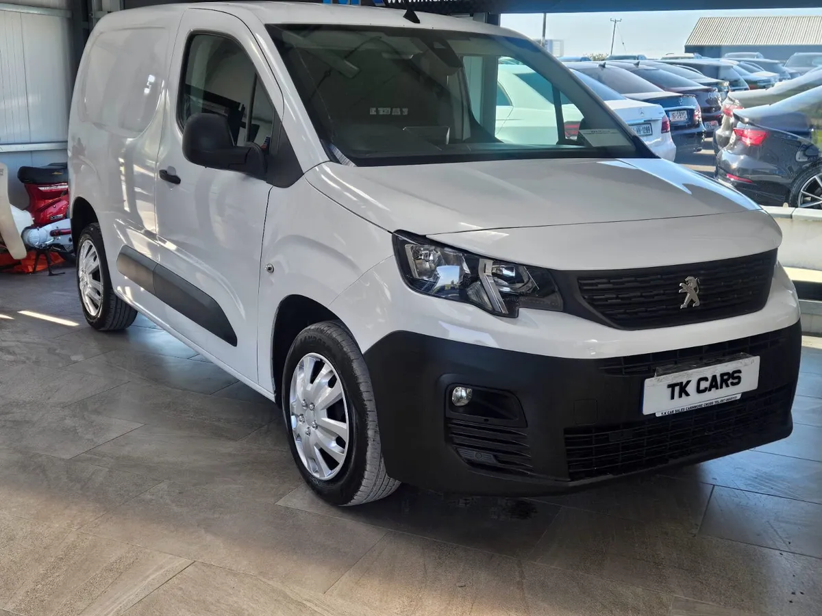 19 PEUGEOT PARTNER 3 SEATER - Image 1