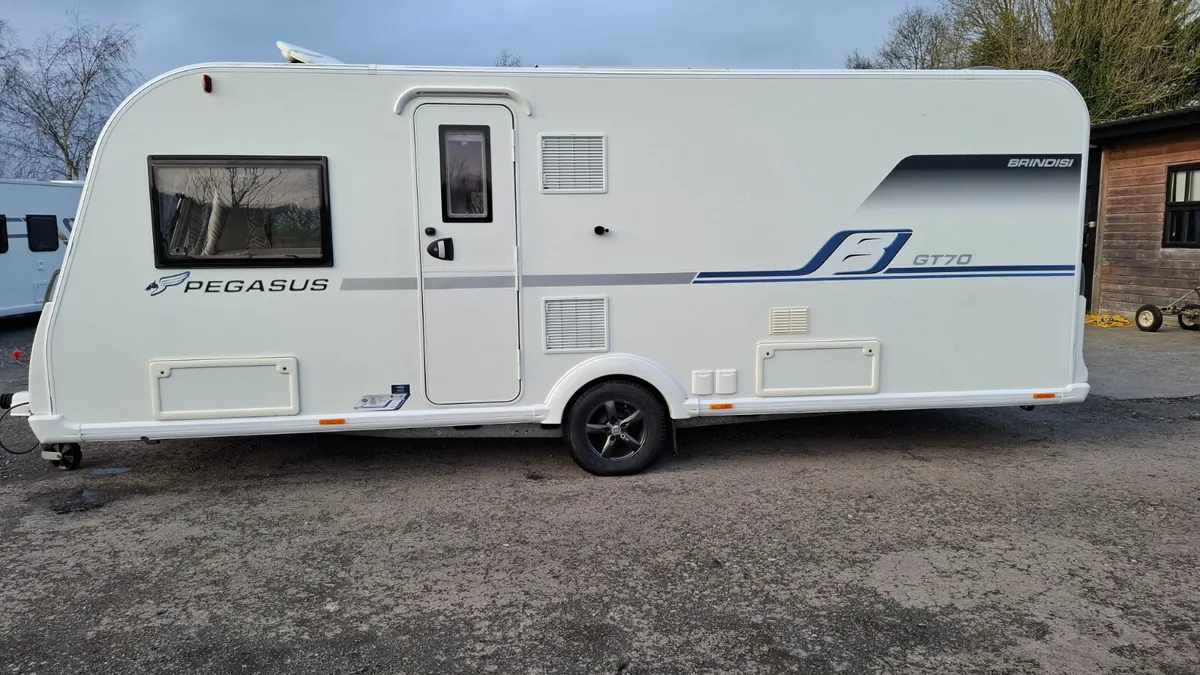 Bailey  Pegasus GT70 Brindisi 4 Berth Island Bed - Image 3