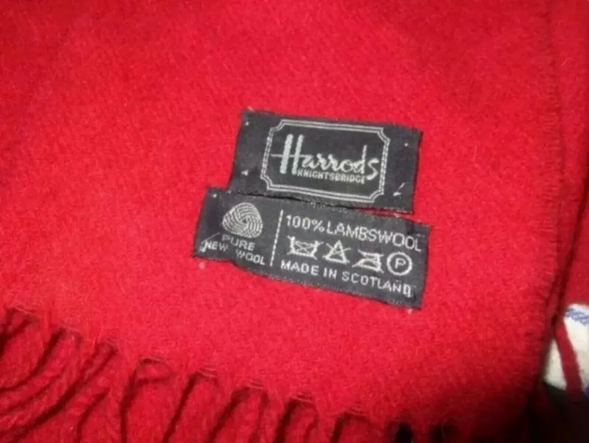 Vintaqe Harrods Unisex Lambswool Scarf - Image 4