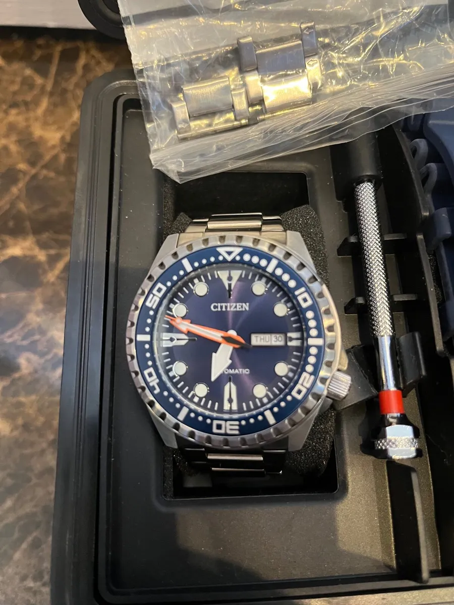 Citizen men’s drivers watch - Image 4