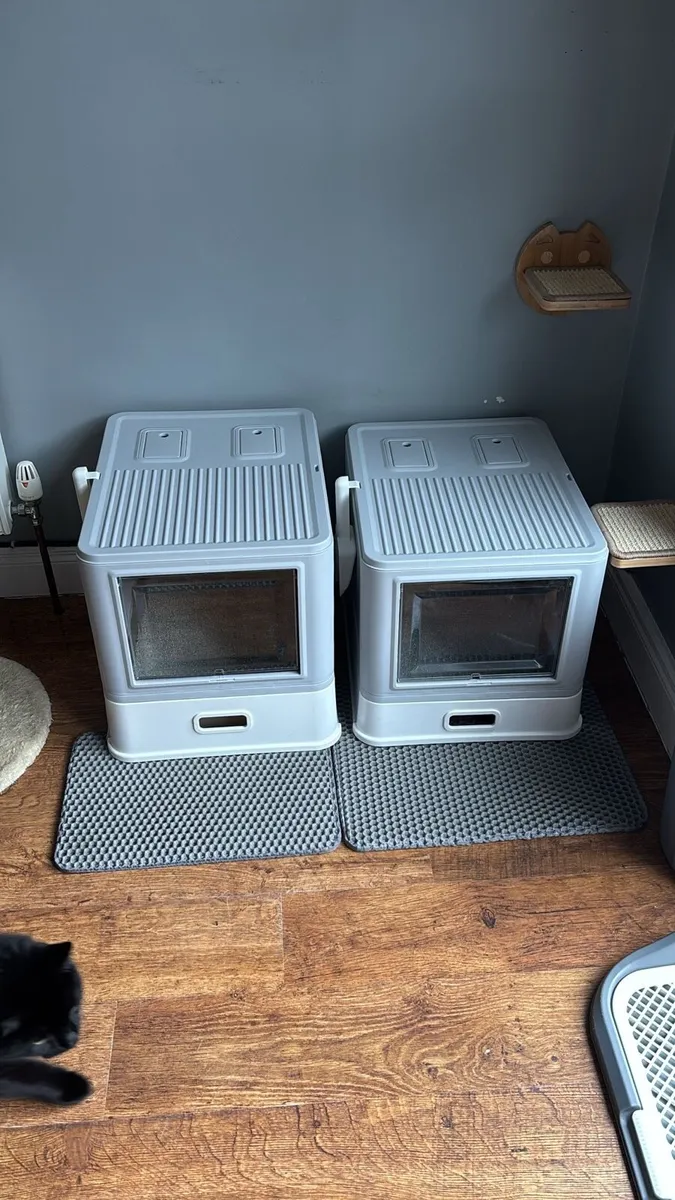 2 Cat litter toilets - Image 2
