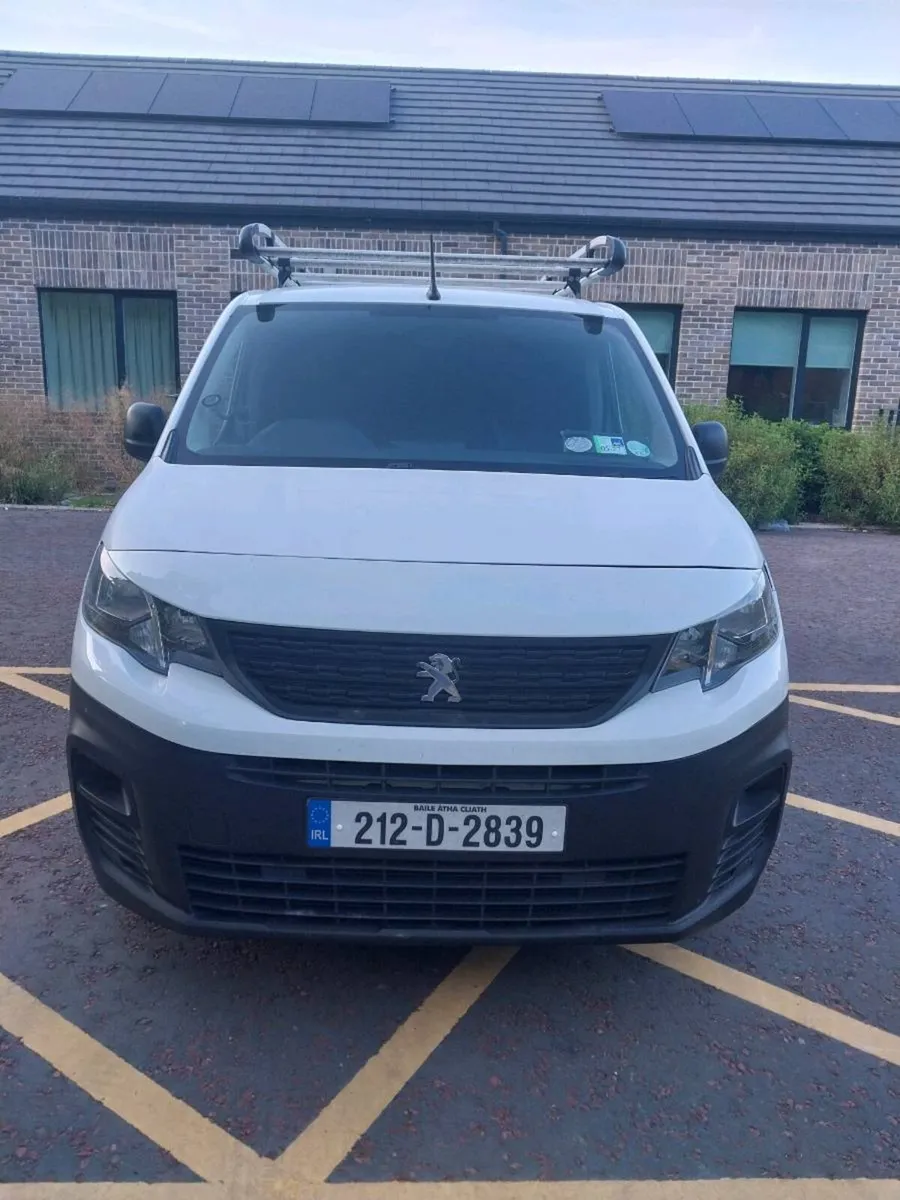 Peugeot partner 1.5 blue - Image 3