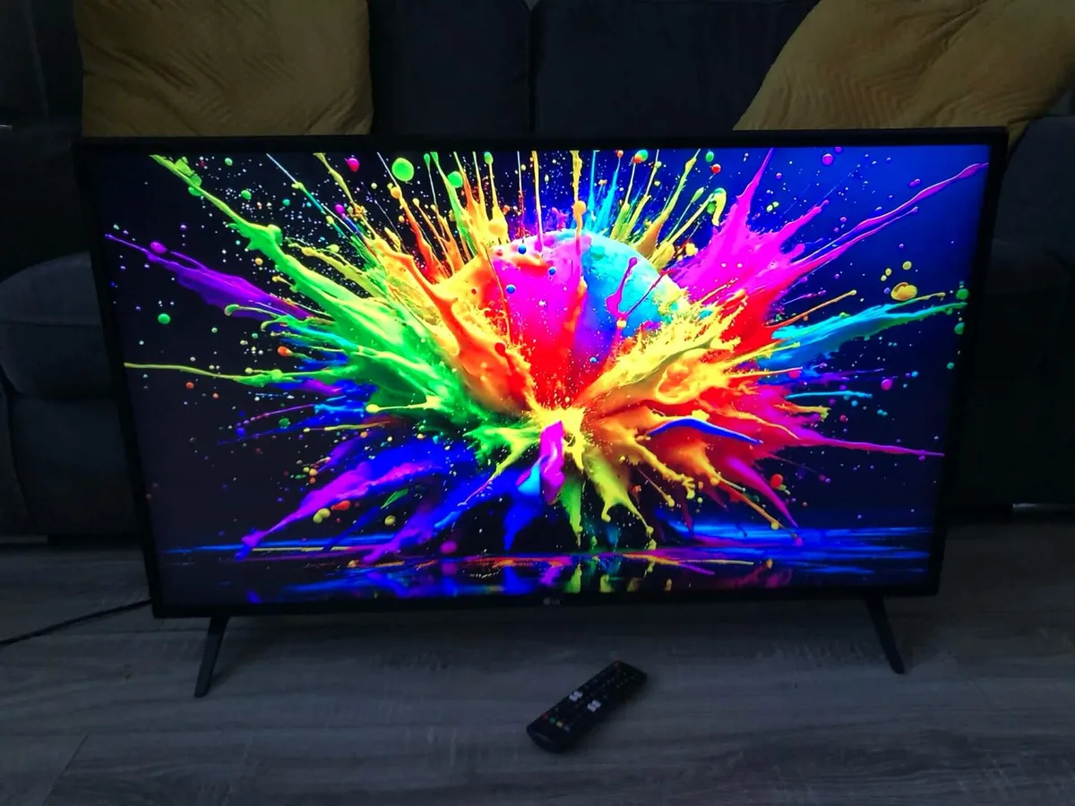 43” LG 4K SMART TV - Image 2