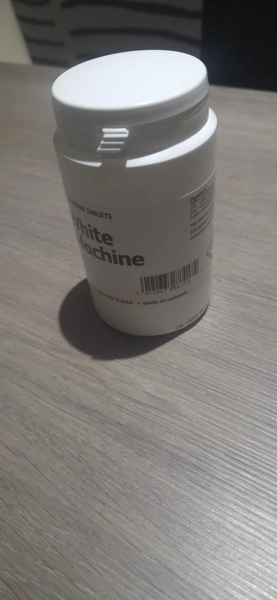 Black and white cleaning tablets - Image 3