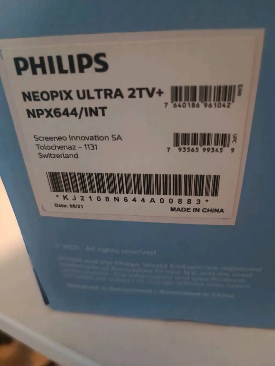 philips neopix ultra 2tv+ home projector and stand - Image 3