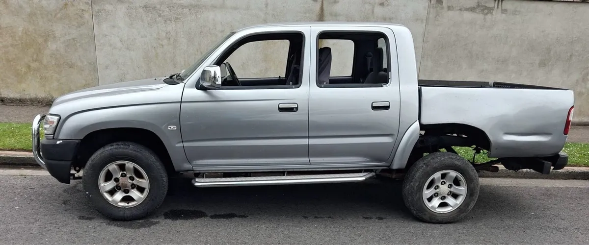 Toyota Hilux - Image 3