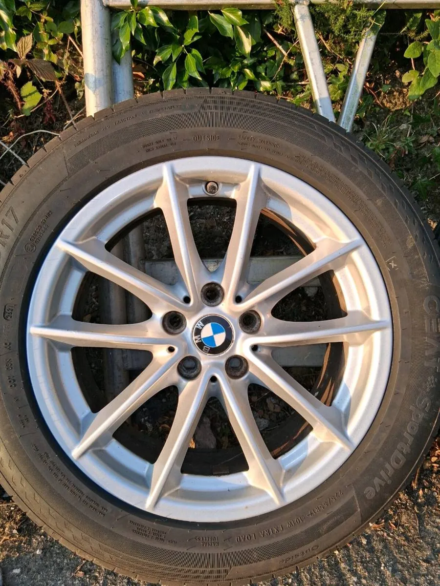 Bmw alloy wheel like new - Image 3