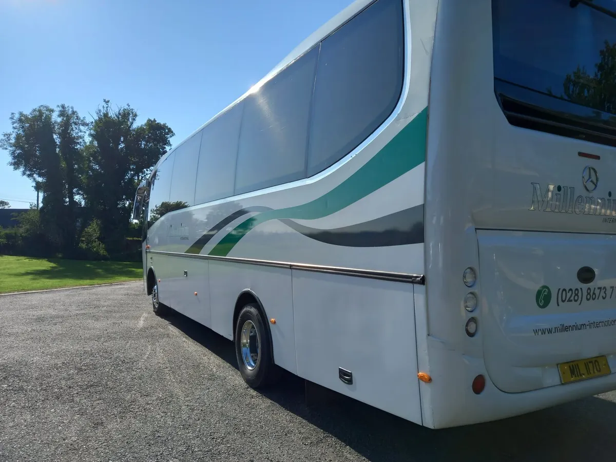 Unvi Touring 1524 Atego  - 42 Seat -Very low KM's - Image 3
