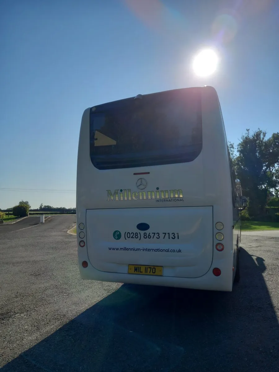 Unvi Touring 1524 Atego  - 42 Seat -Very low KM's - Image 4