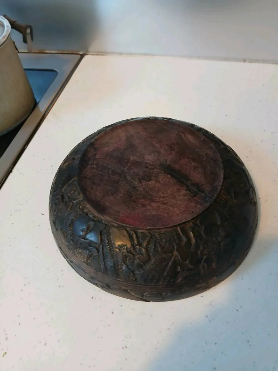 Hardwood African Style Bowl - Image 3