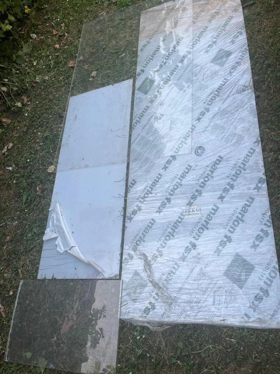 4 polycarbonate sheets - Image 2