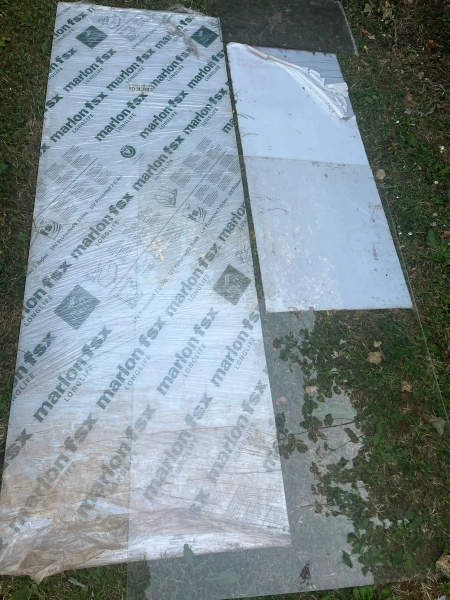 4 polycarbonate sheets - Image 3