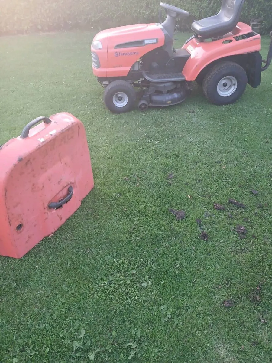 Husqvarnas breaking 4 parts - Image 1