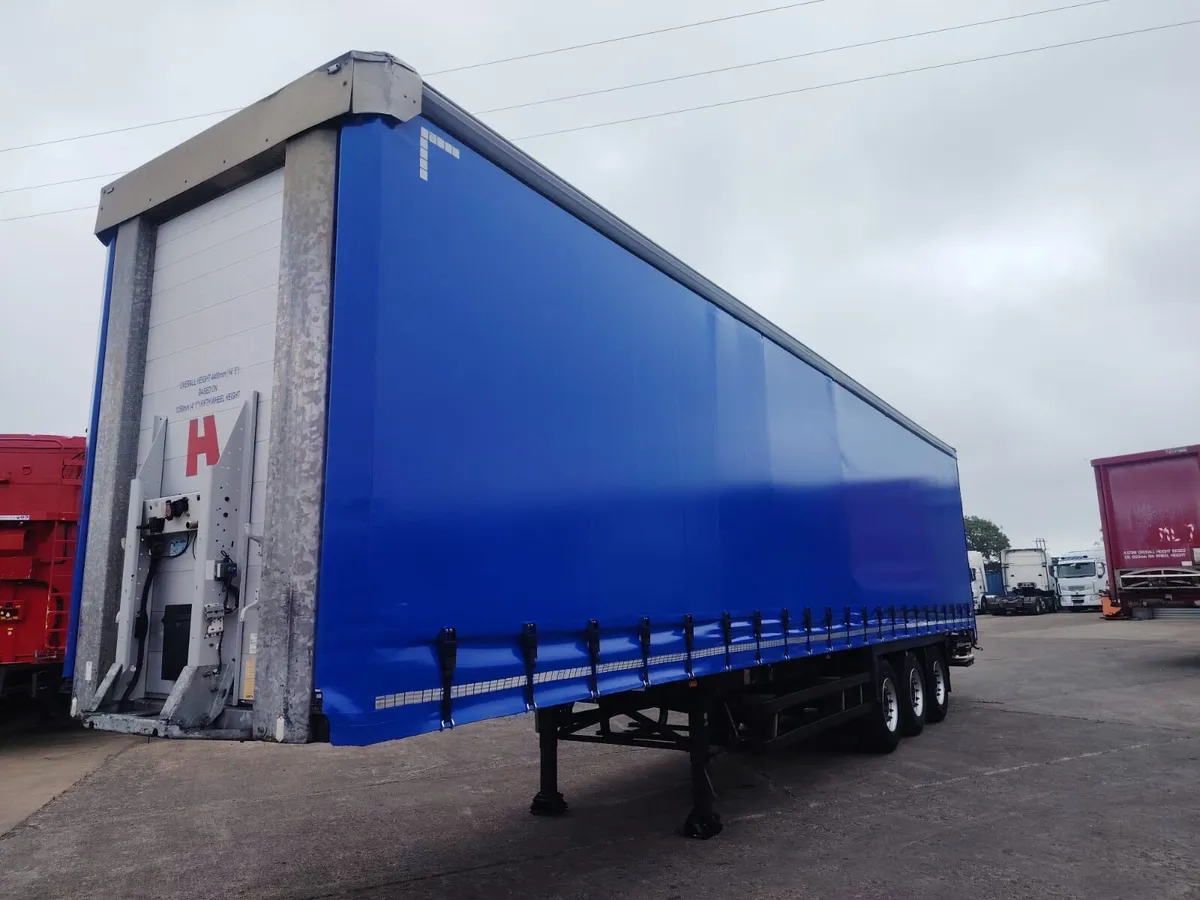 2016 Schmitz Curtainsider  Front & Rear Lift Axels - Image 2