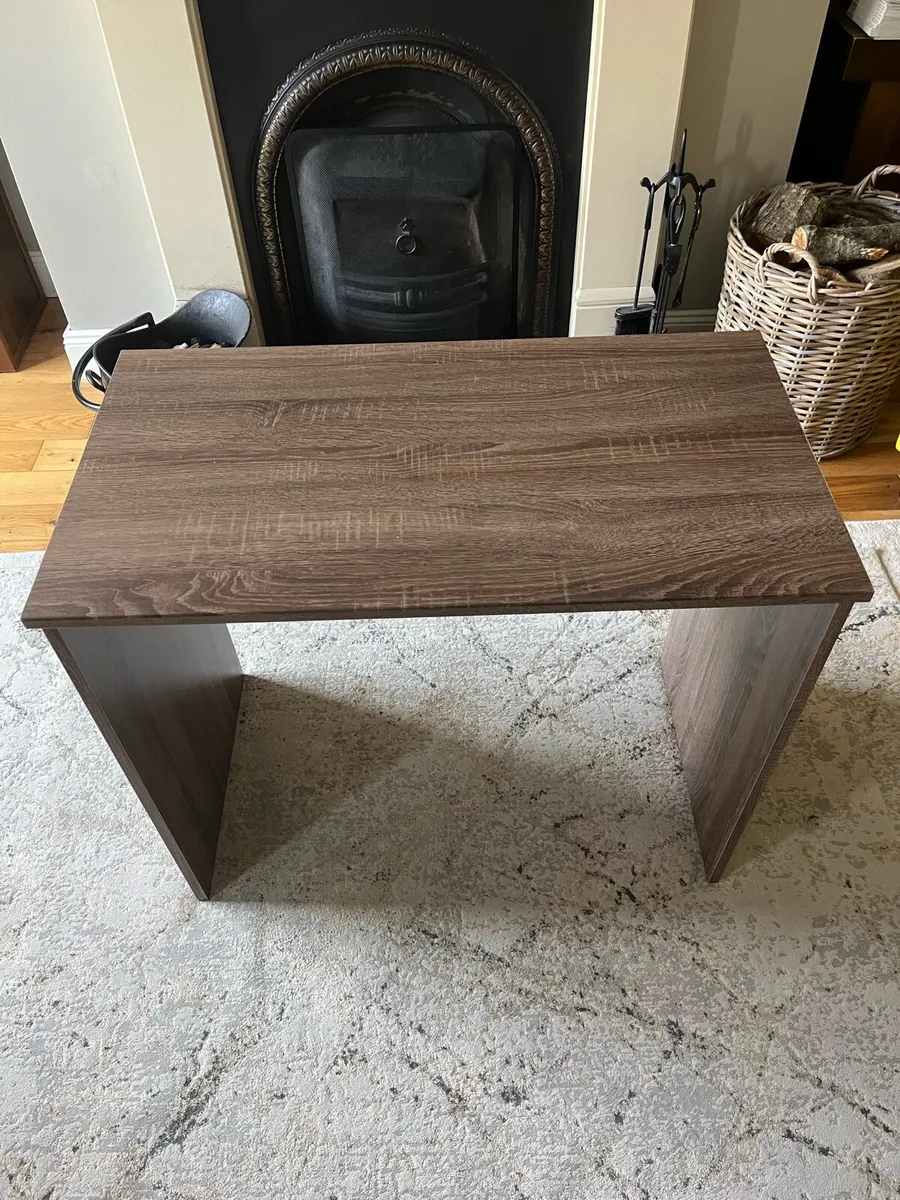 Study desk - Image 1